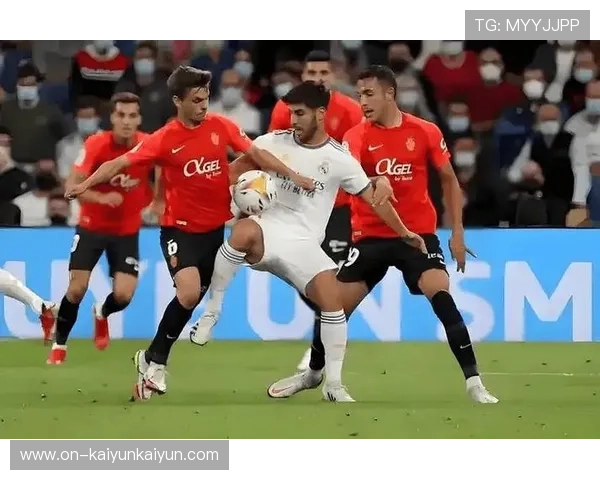 巴斯克德比鏖战：毕尔巴鄂1-1皇家社会，中场缠斗成焦点